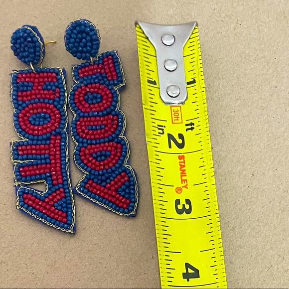 ❤️💙 LAST ONE! Ole Miss Hotty Toddy Beaded Earrings - Picture 3 of 3